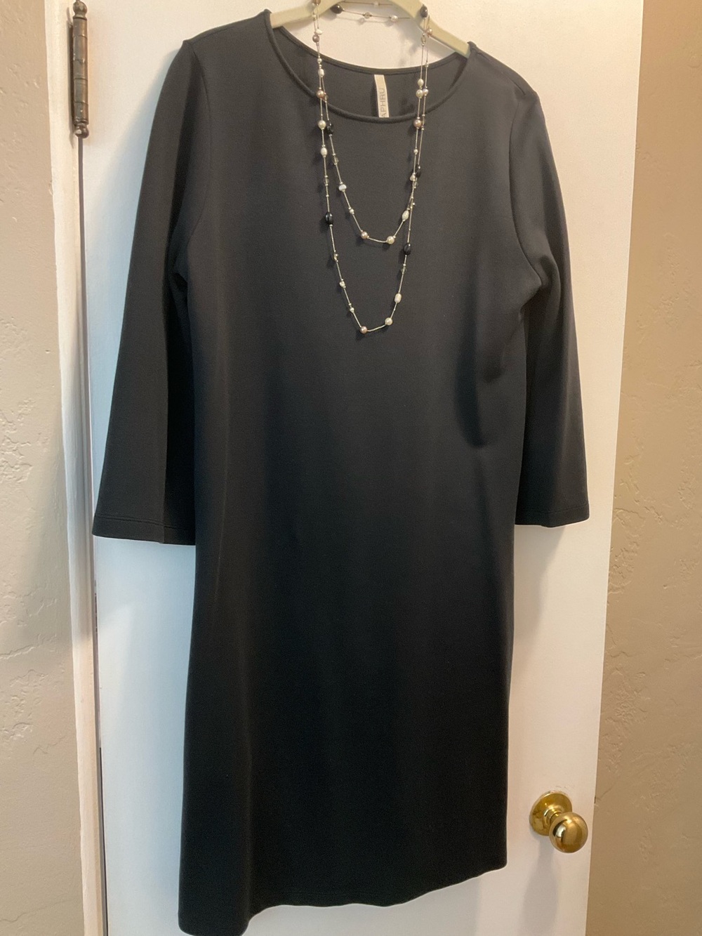 Women’s APHRU black, minimalist, scoop neck shift dress, 3/4 sleeves M